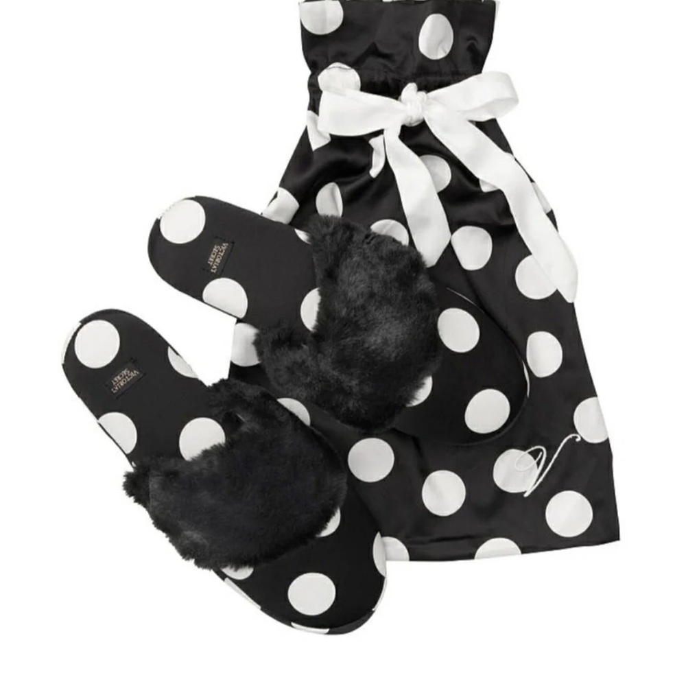 Victoria Secret Slippers Sz L (9-10)
